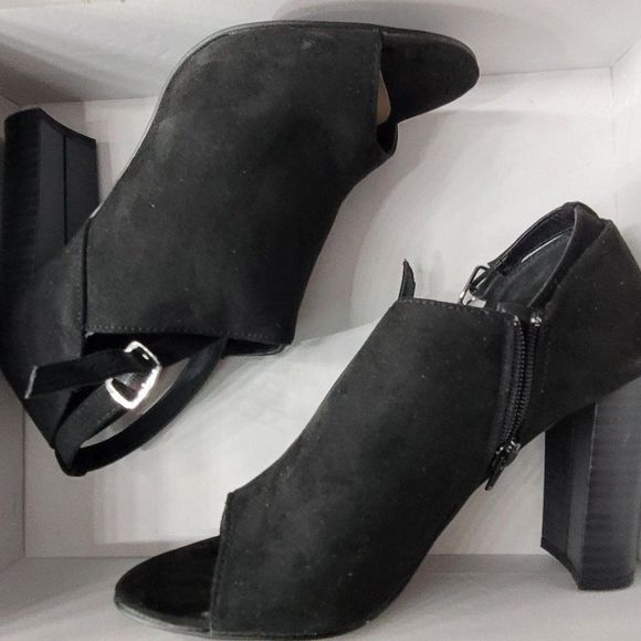 Open toe ankle strap sandals - Picture 1 of 2